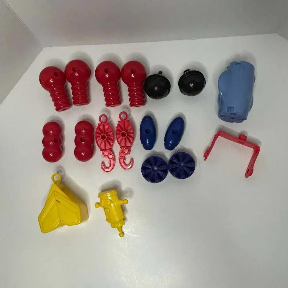 Hasbro Playskool The Classic Tinkertoy Ultra Construction Set 250 Pieces